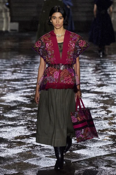 Look 71